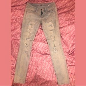 American eagle outfitters: super low jegging